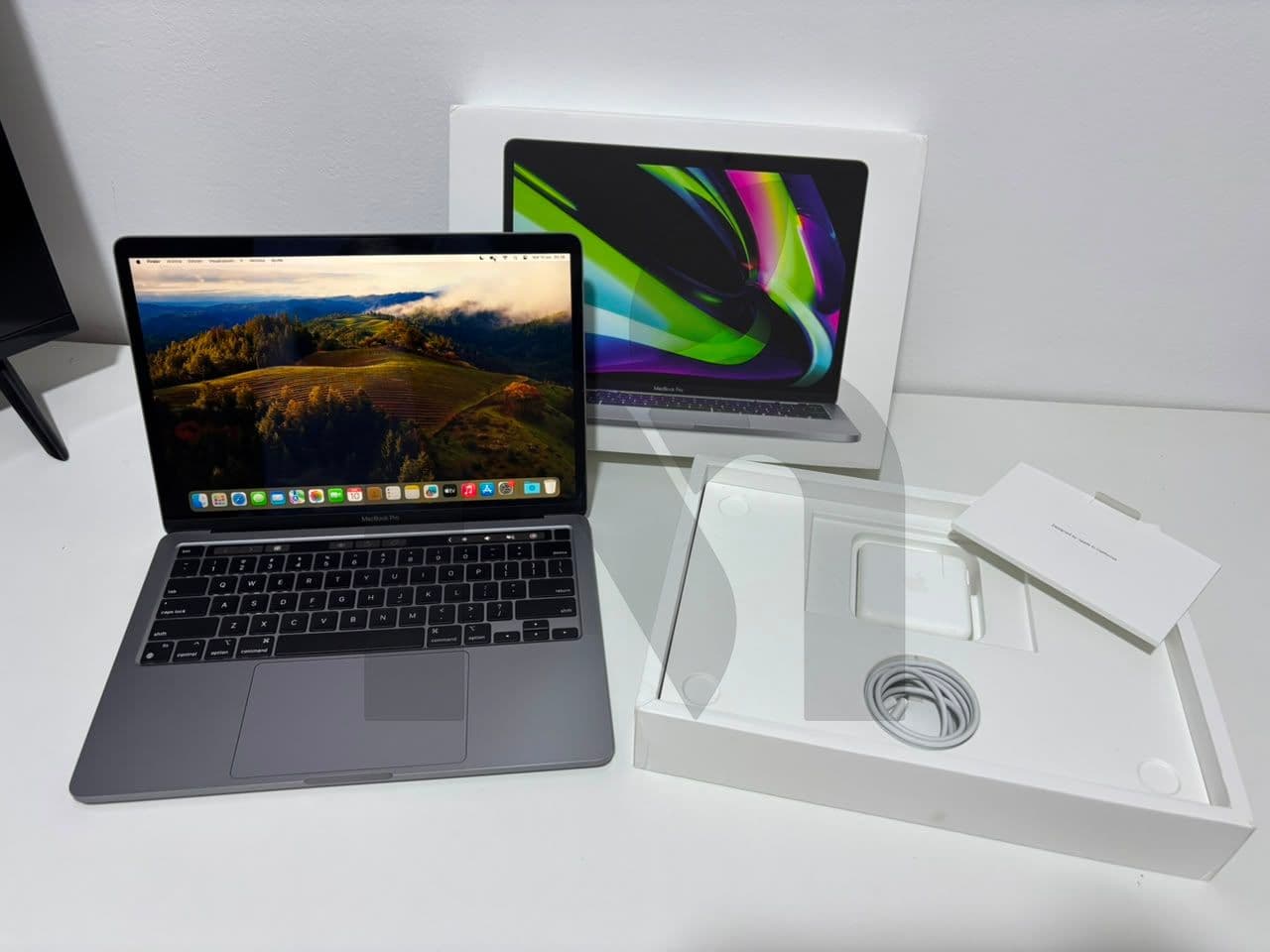 MacBook Pro M2 13